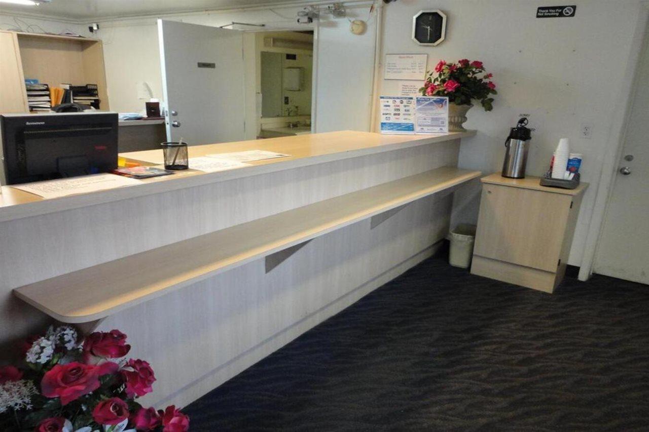 Americas Best Value Inn Батъл Крийк Интериор снимка